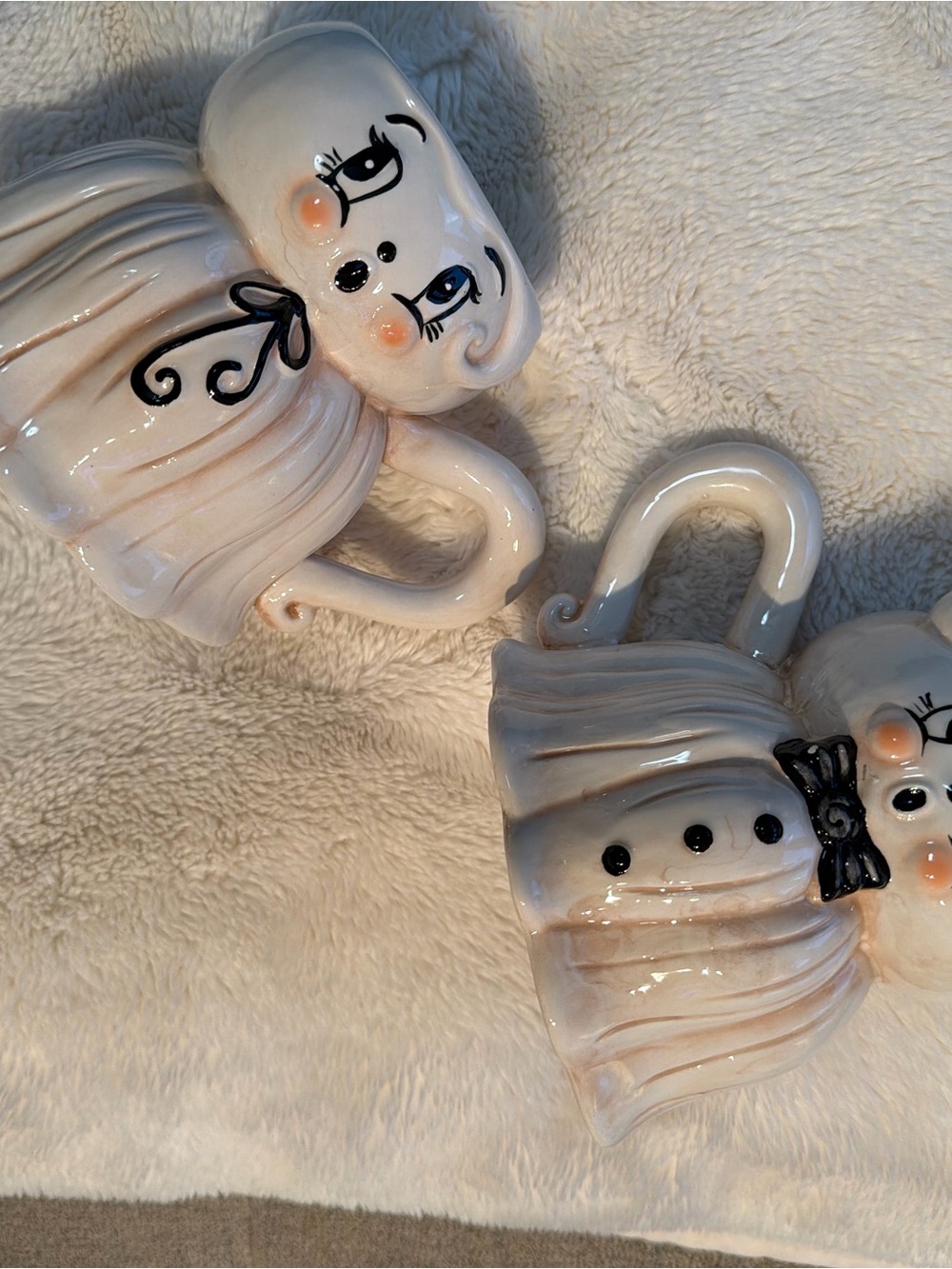 Johanna Parker Halloween Ghost Mug Set - Picture 2 of 3
